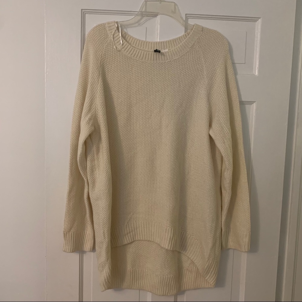 Soft cream high-low sweater
